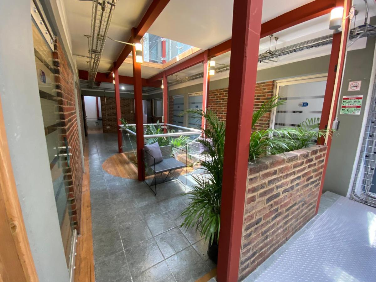 Roomies Hostel Reforma-El Angel Мехико Экстерьер фото